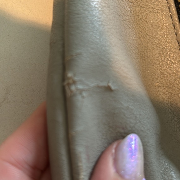 Kenneth Cole reaction nwt damaged messenger bag, gray PVC shoulder strap handle - Picture 7 of 16